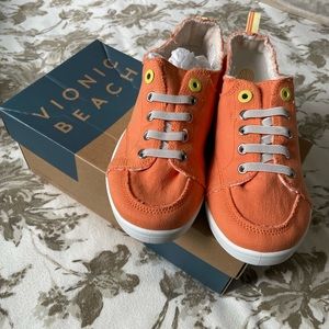 NBW NWT Vionic Beach Collection Sneakers